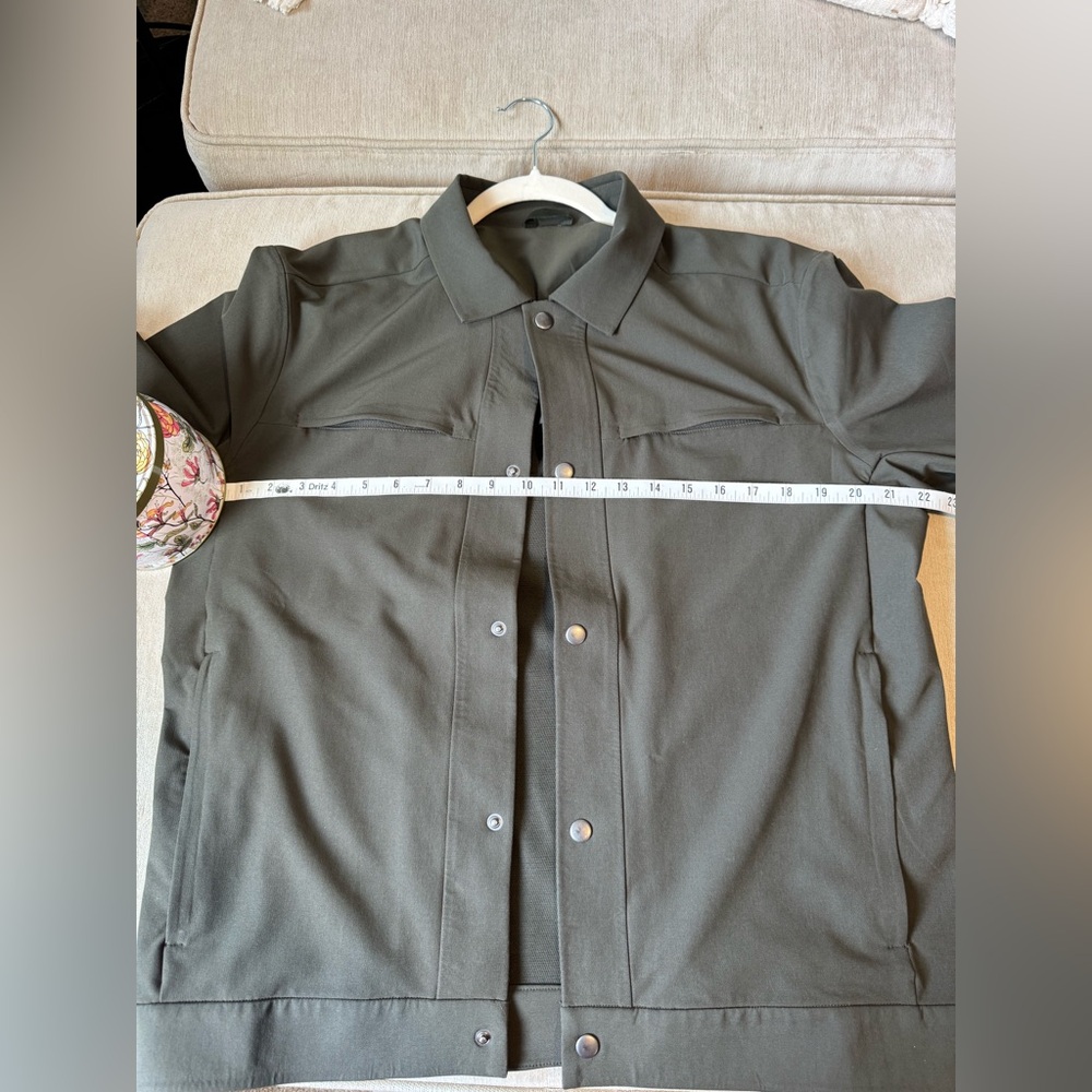 EUC! lululemon Mens City Excursion Jacket DARK OLIVE - Picture 6 of 11